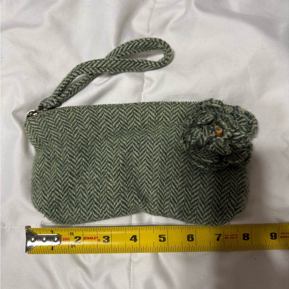 Vintage Old Navy green tweed wool wristlet clutch